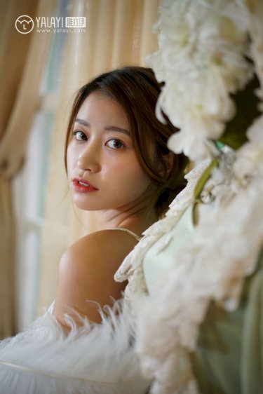 女生打屁股图片